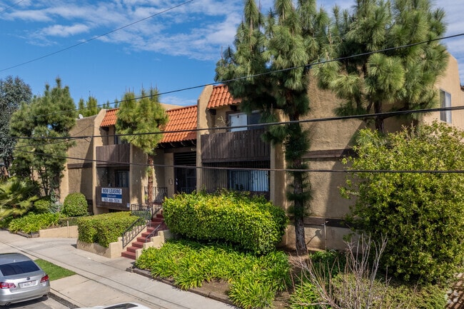 Building Photo - 910 Enterprise Ave.