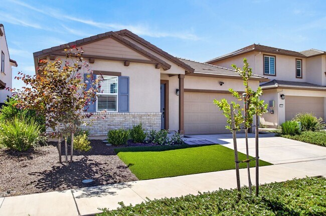Building Photo - 5685 Sailrock St