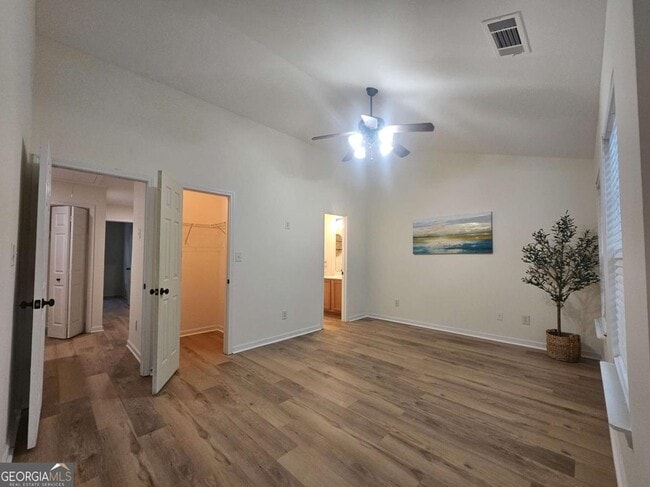 Building Photo - 619 Kenridge Way