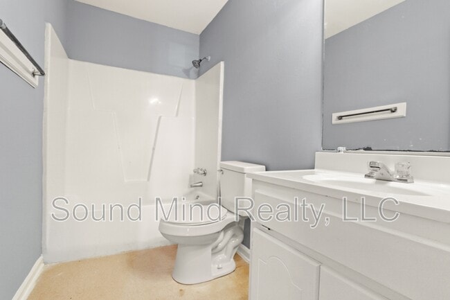 Building Photo - 2600 Mallard Ct