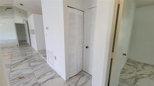Building Photo - 3048 Bonkirk Dr