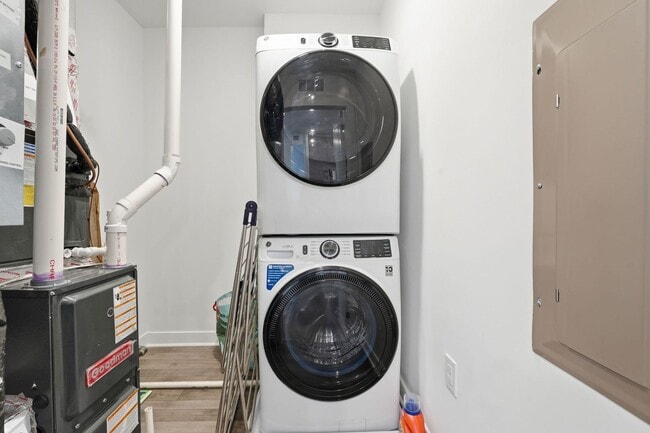 Building Photo - 21950 Garganey Ter