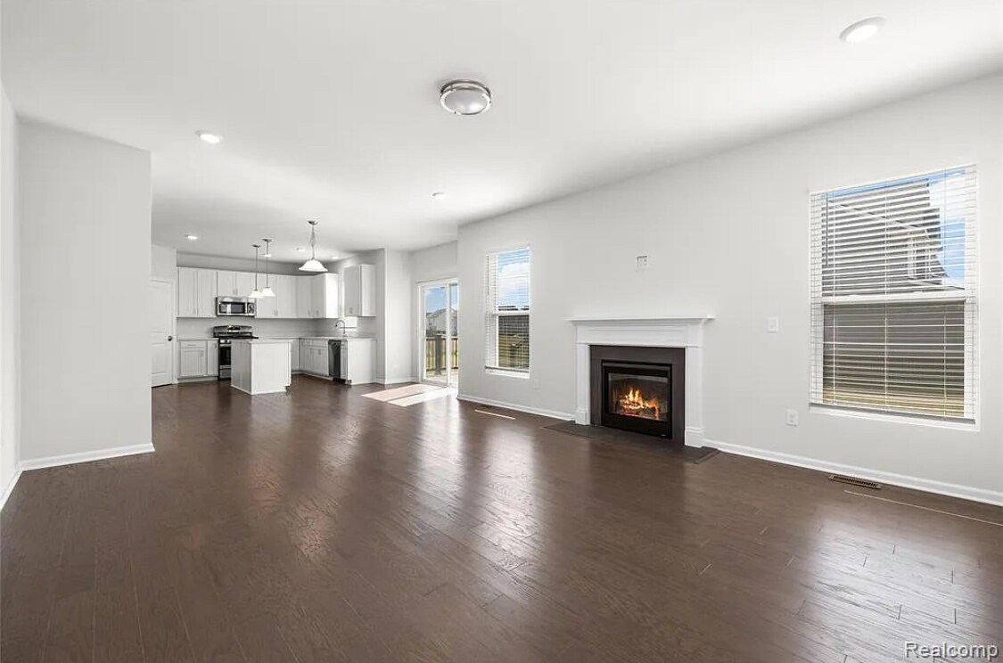 Building Photo - 3449 Haverford Dr