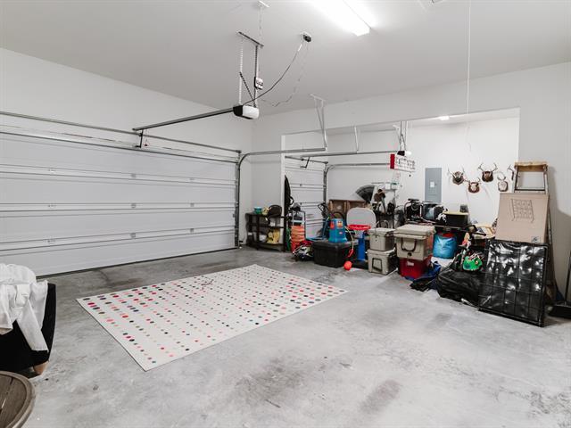 Building Photo - 5433 Lake Front Dr