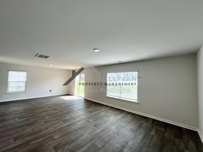 Building Photo - 2932 Egert Dr