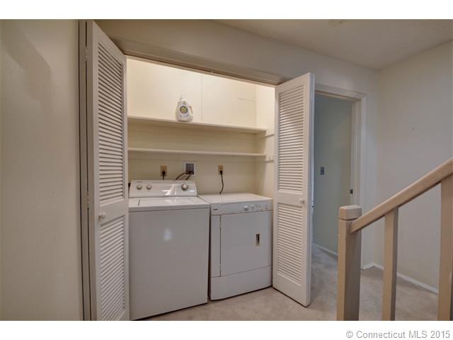 Building Photo - 5 Talcott Ridge Rd