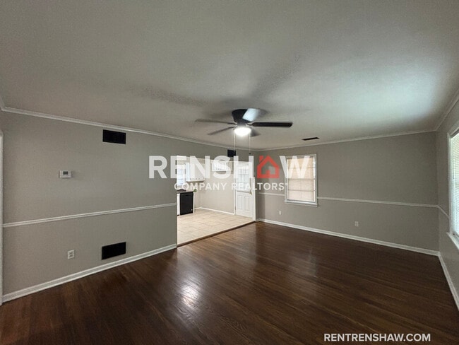 Building Photo - 3238 Kenland Dr