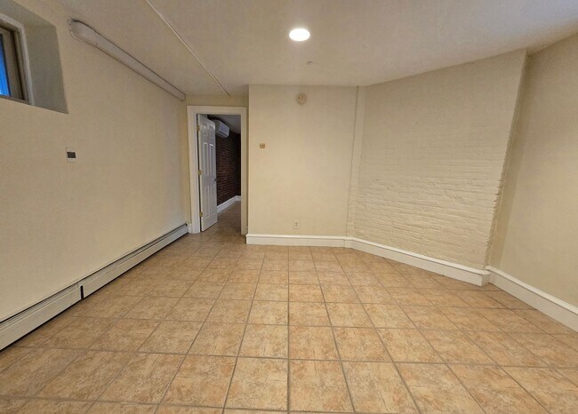 Building Photo - 313 N 34th St