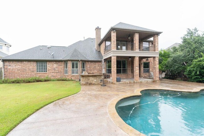 Building Photo - 10500 Avery Club Dr