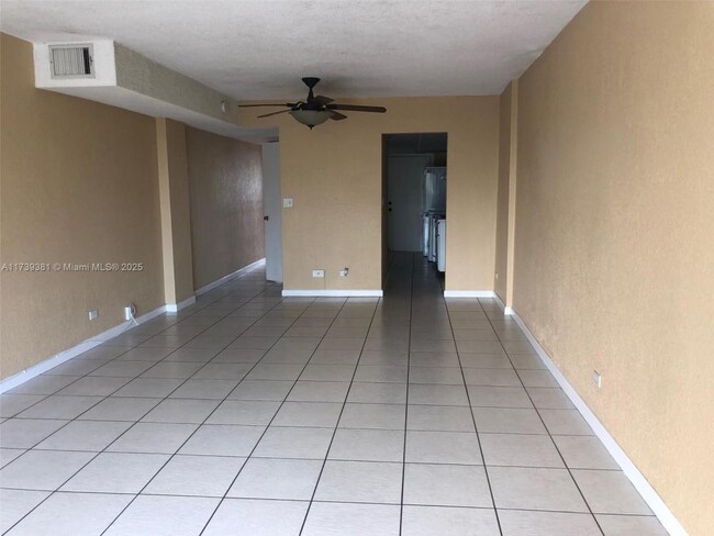 Building Photo - 1 bedroom in North Miami FL 33160