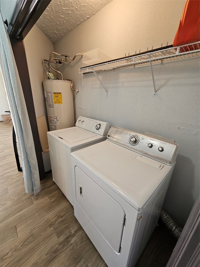 Building Photo - 8319 Wind Veil Dr