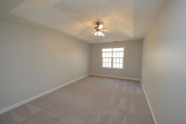 Building Photo - Spacious Townhome in Prime North Raleigh Location