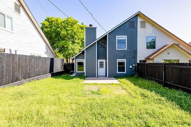 Building Photo - 1143 Orchard Park Cir