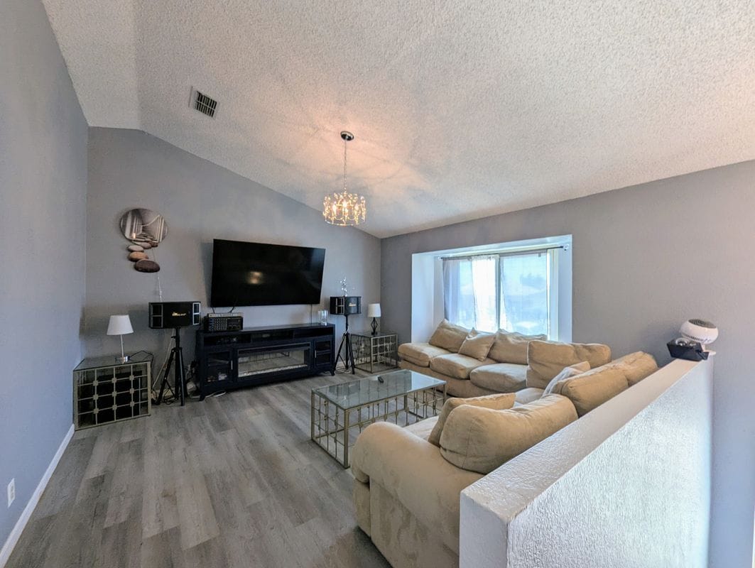 Building Photo - 8914 W Encanto Blvd