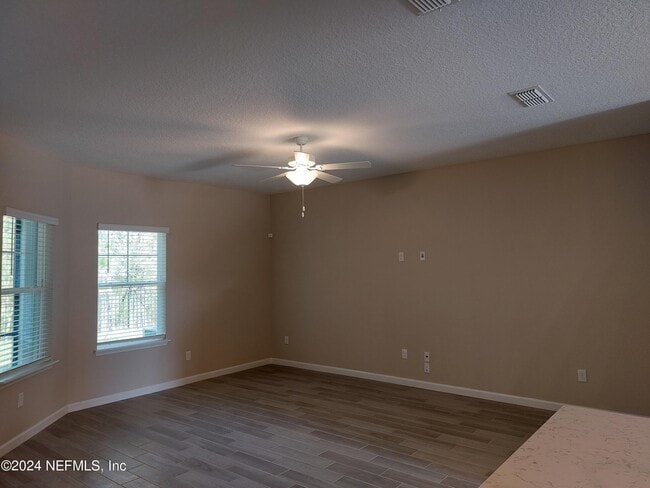 Building Photo - 12866 Josslyn Ln