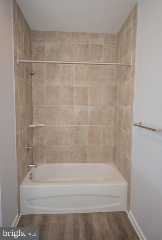 Building Photo - 218 W Main St