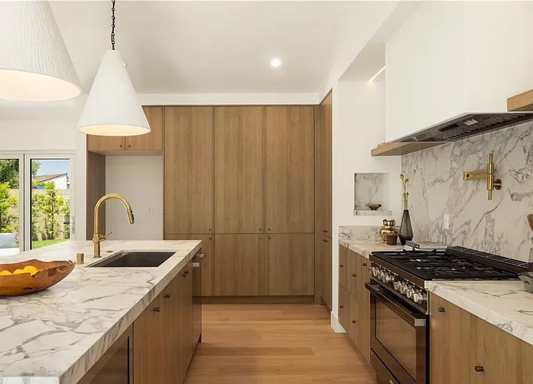 Building Photo - 3499 San Rafael Cir