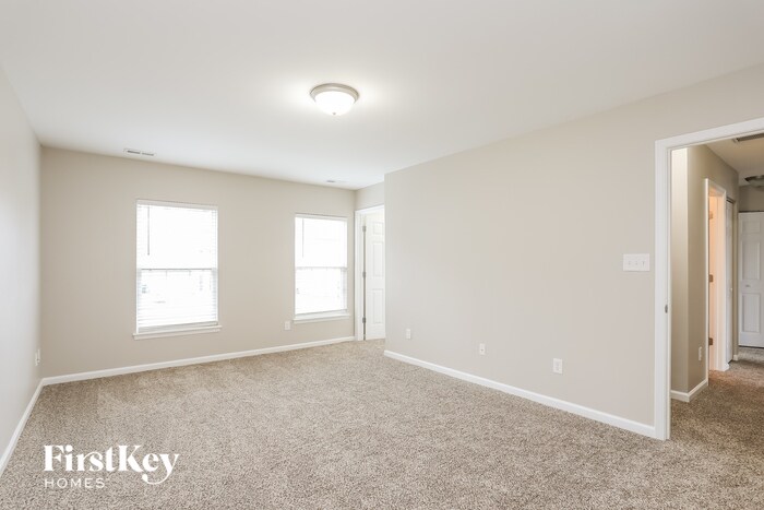 Building Photo - 5 Stepney Ct