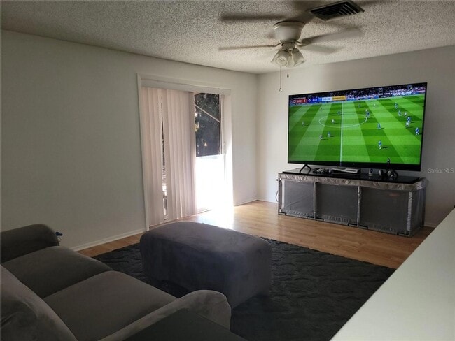 Building Photo - 6430 Lomand Ave