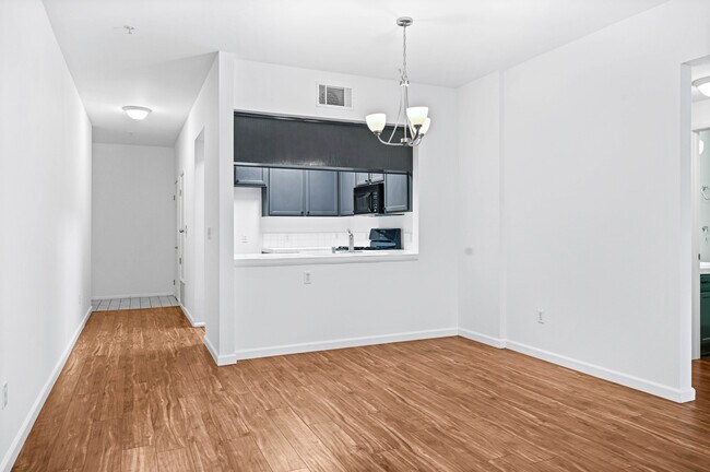 Building Photo - 4620 Vista Del Monte Ave