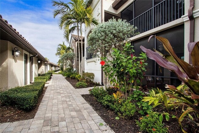 Building Photo - 5548 Palmer Cir