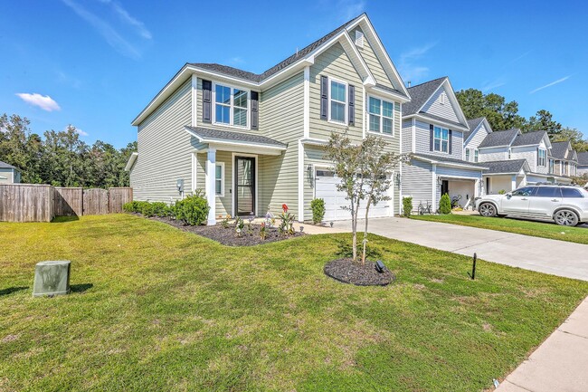 Building Photo - 132 McClellan Way