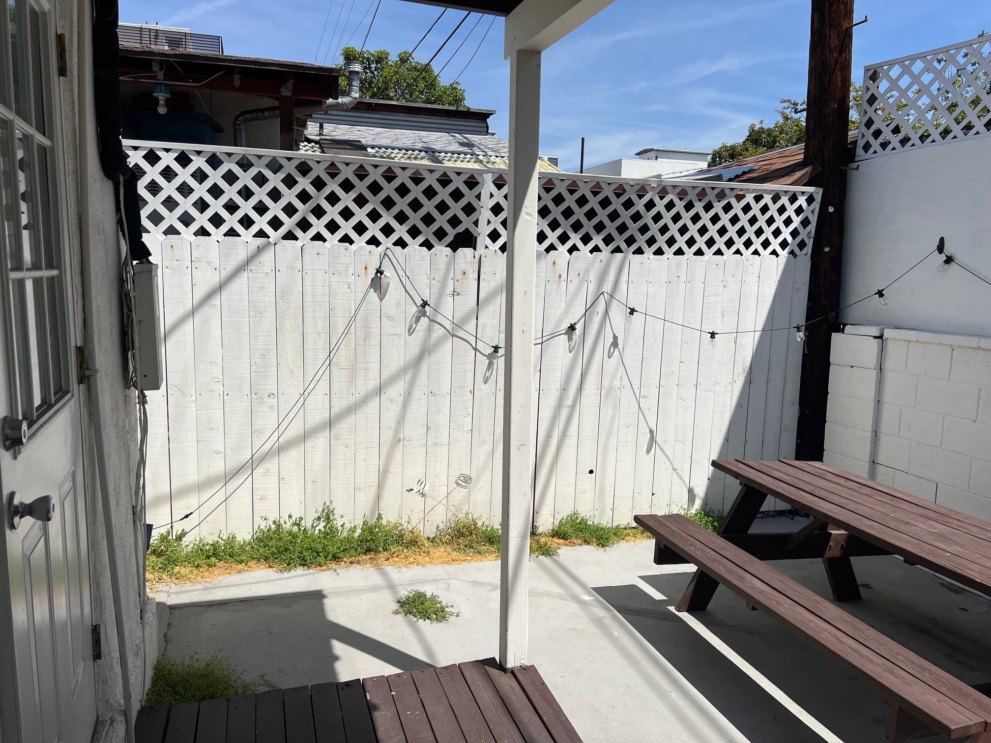 Building Photo - 1114 4/5 Tamarind Ave