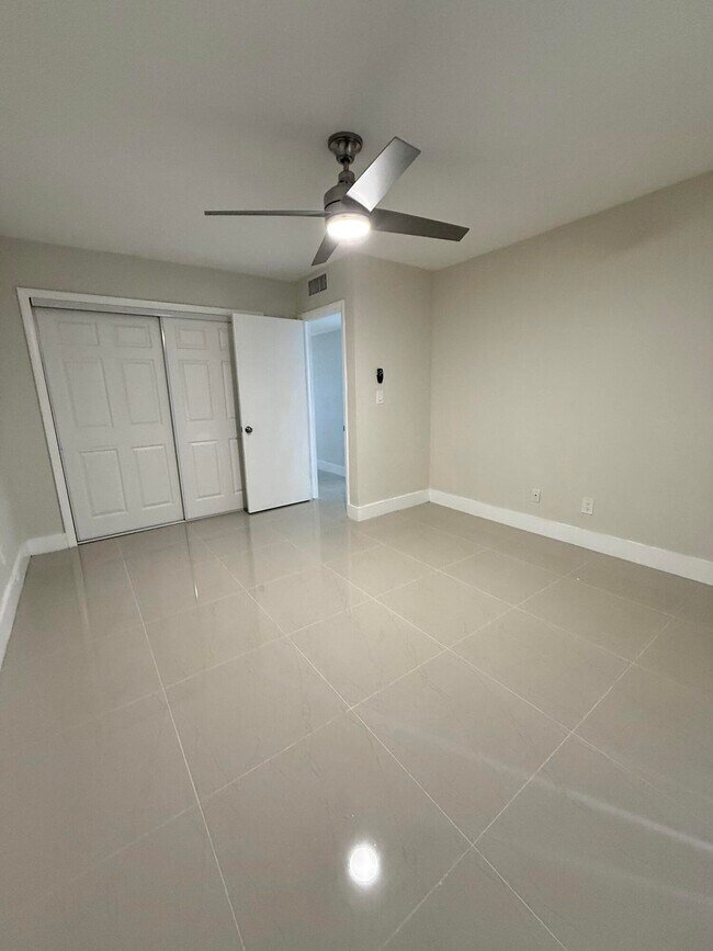 Building Photo - 3307 NW 108th Dr