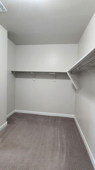 Building Photo - 37845 W Santa Barbara Ave