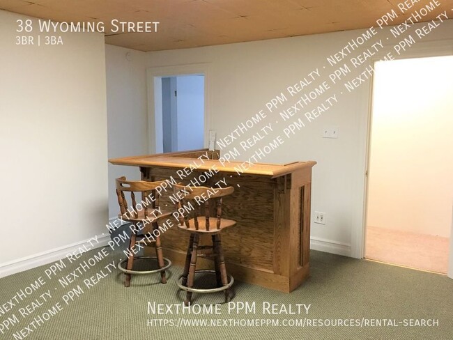 Building Photo - 38 Wyoming St