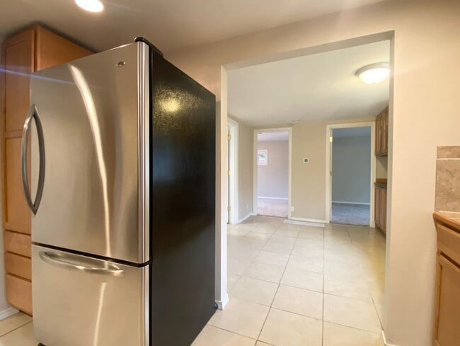 Building Photo - DOWNTOWN Covington home w/ basement