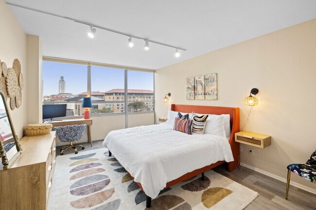 Building Photo - 1800 Lavaca St