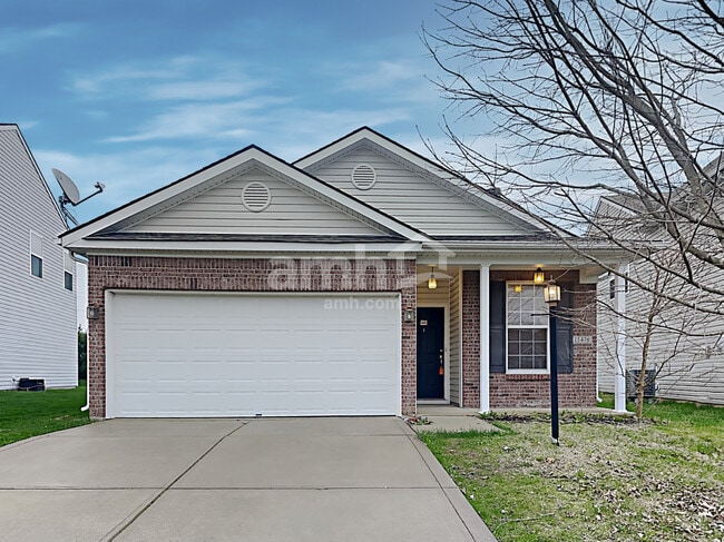 Building Photo - 15476 Old Pond Cir