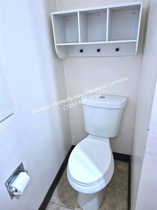 Building Photo - 483 New York Ave