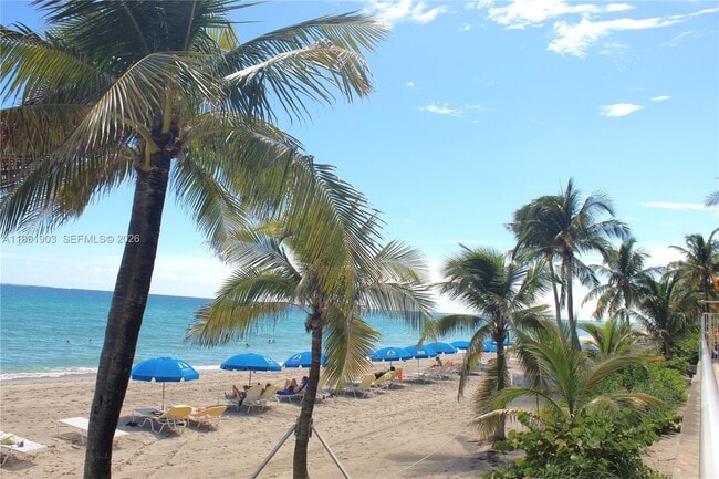 Building Photo - 2030 S Ocean Dr