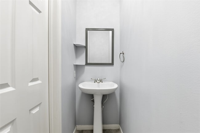 Building Photo - 1314 W Webster St