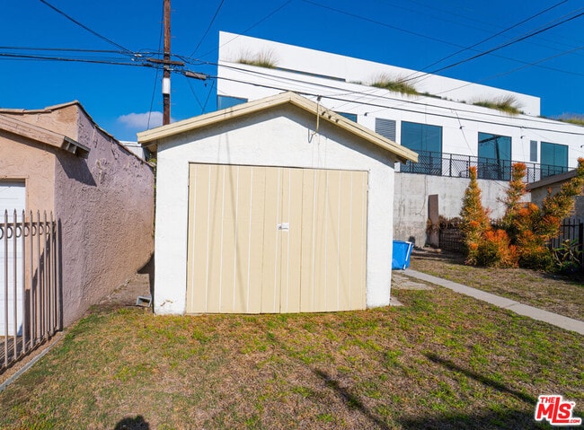 Building Photo - 5611 Carlin St