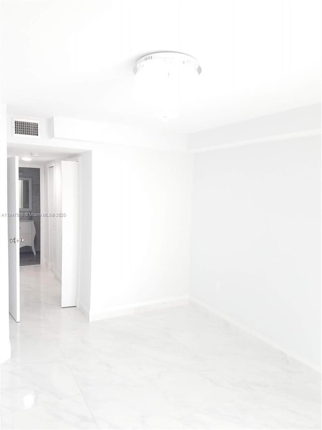 Building Photo - 6937 Bay Dr