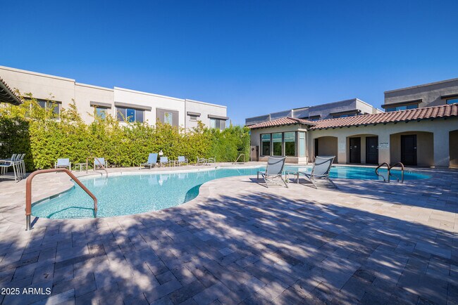 Building Photo - 7349 E Vista Bonita Dr