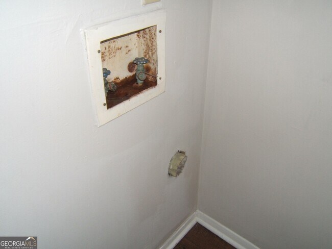 Building Photo - 4701 Flat Shoals Rd