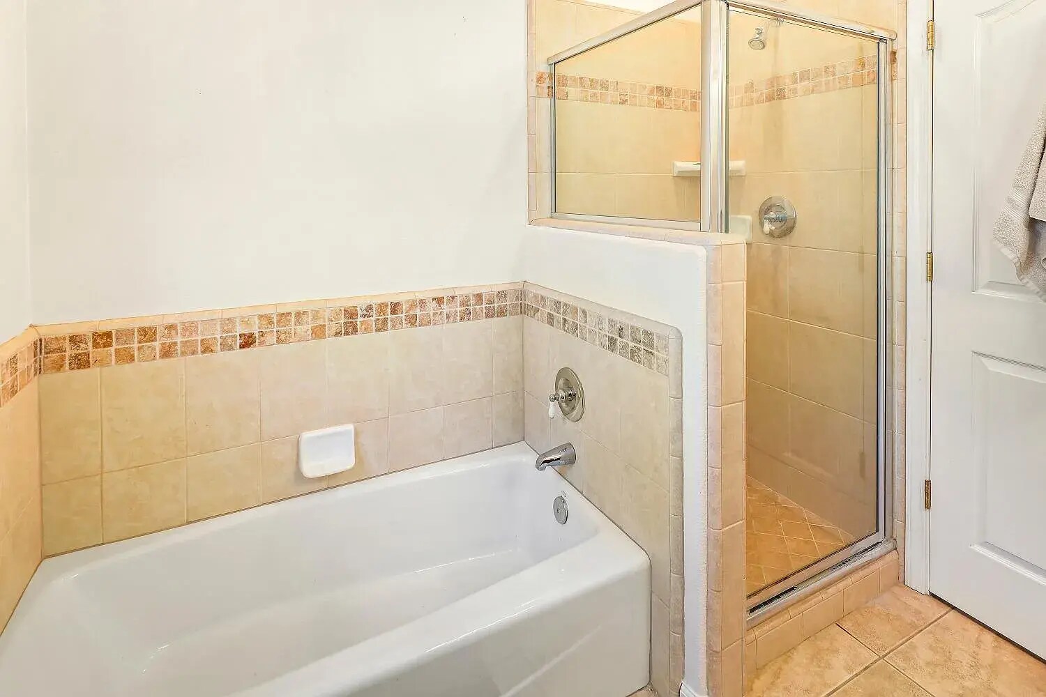 Building Photo - 689 Saint Andrews Rd