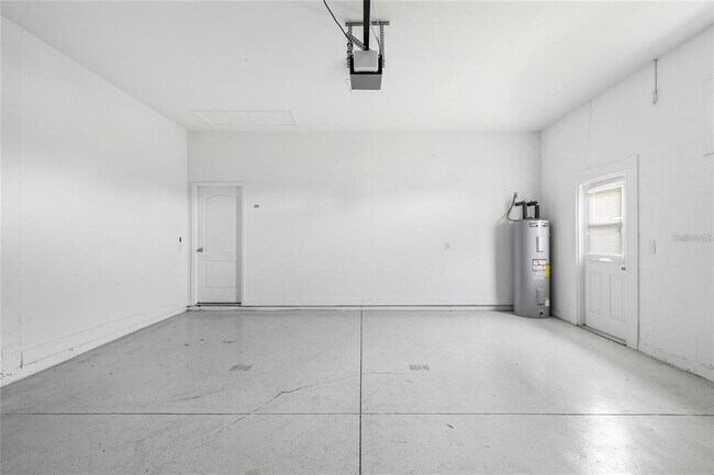 Building Photo - 4123 Windcrest Dr
