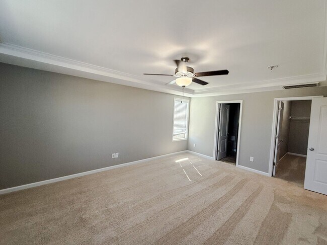 Building Photo - 268 Chatfield Dr.