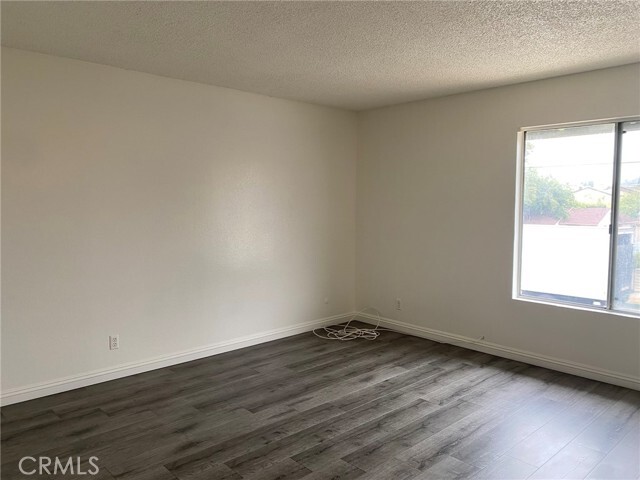 Building Photo - 400 E Emerson Ave