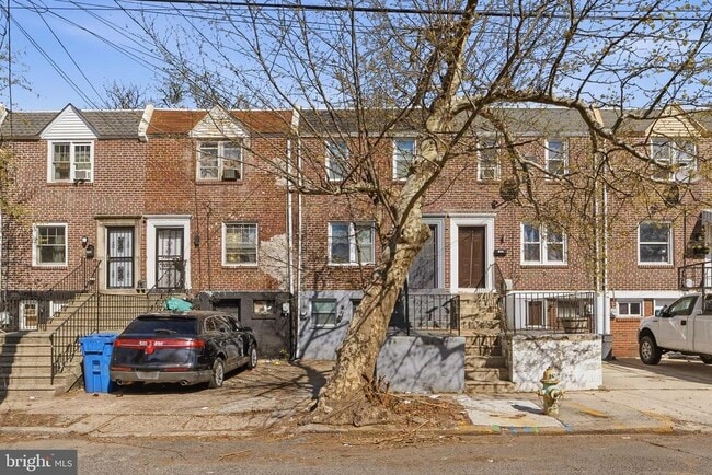 Building Photo - 1063 S Merrimac Rd