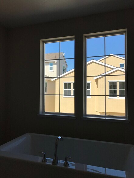 Building Photo - 4363 Wallis Ranch Dr