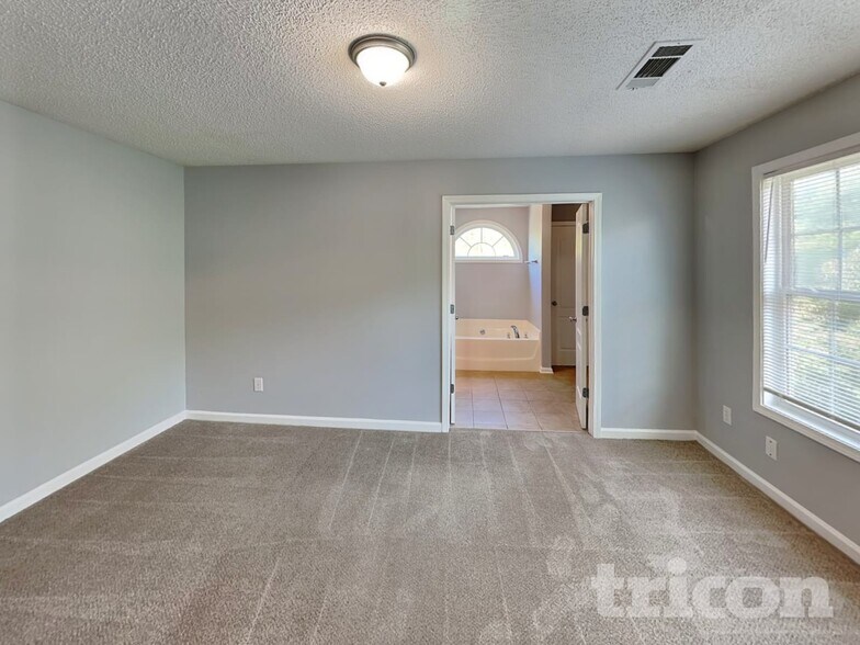 Building Photo - 420 Denali Ct