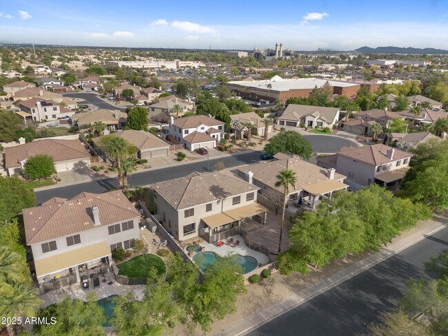 Building Photo - 630 S Boulder Ct
