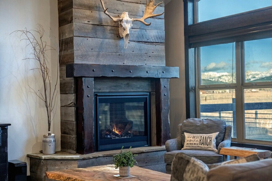 Building Photo - 1591 Fischer Ln