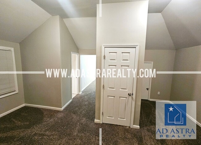 Building Photo - Beautiful 3 Bed 2 Bath Brick Home in KCMO!...